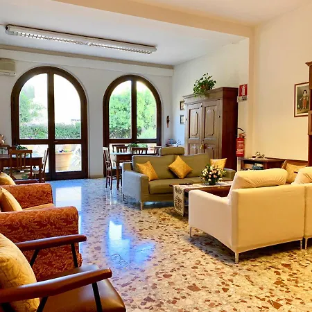 Casa Per Ferie Regina Santo Rosario * Florenz