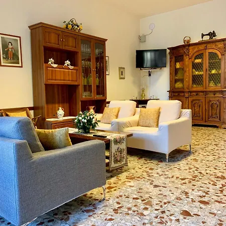 Frühstückspension Casa Per Ferie Regina Santo Rosario