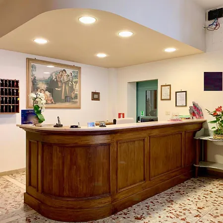 Casa Per Ferie Regina Santo Rosario Frühstückspension Florenz